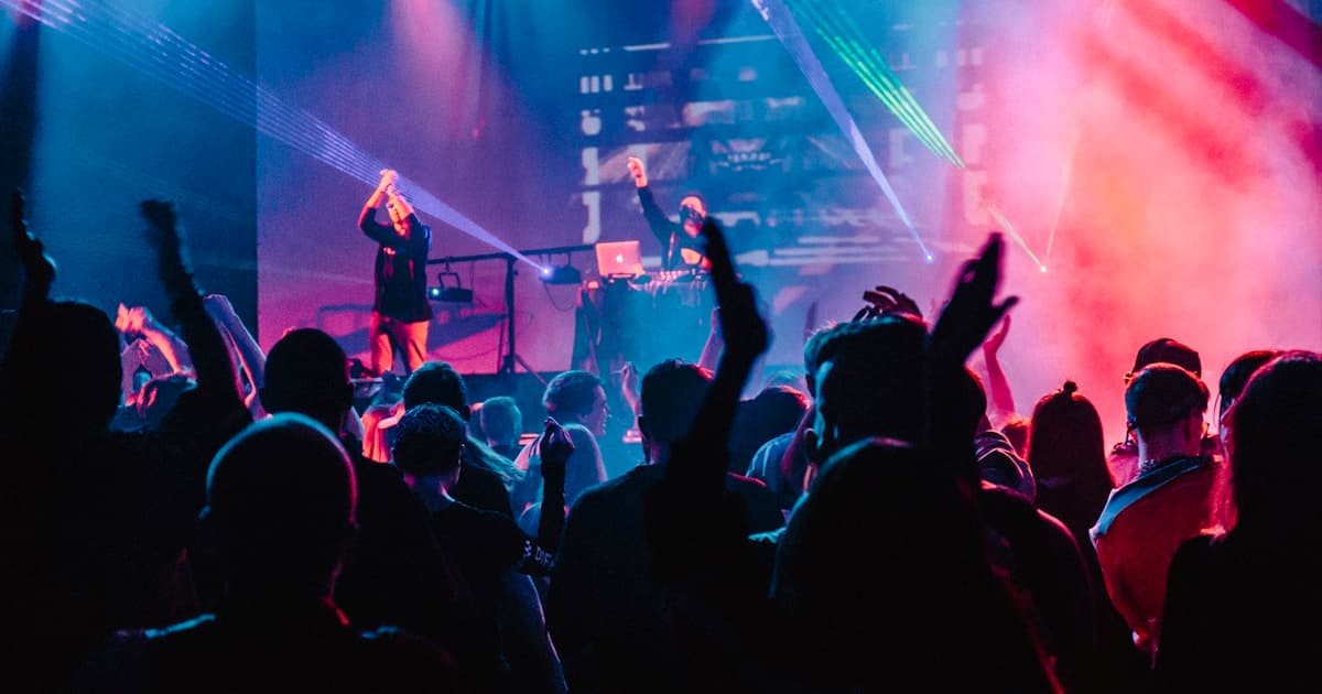 How Do You Survive Your First Bachata Social? 10 Tips