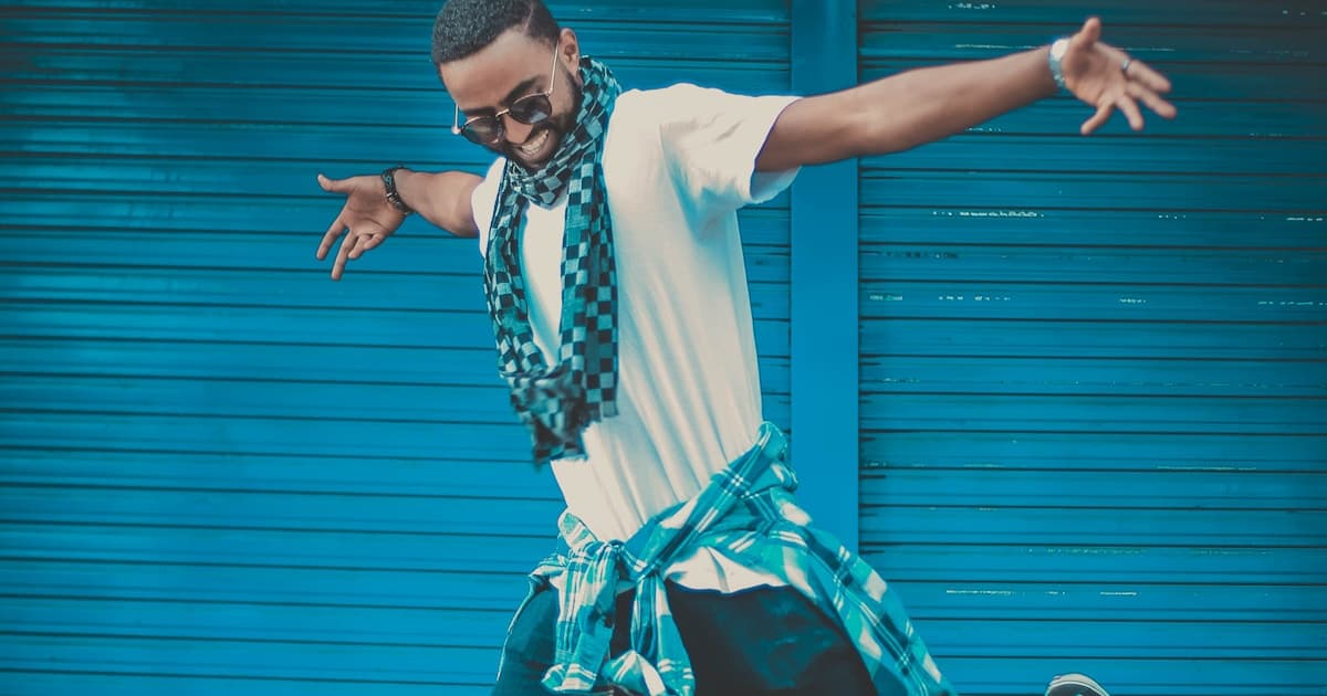 Bachata vs Salsa: Which Latin Dance Should You Learn First?
